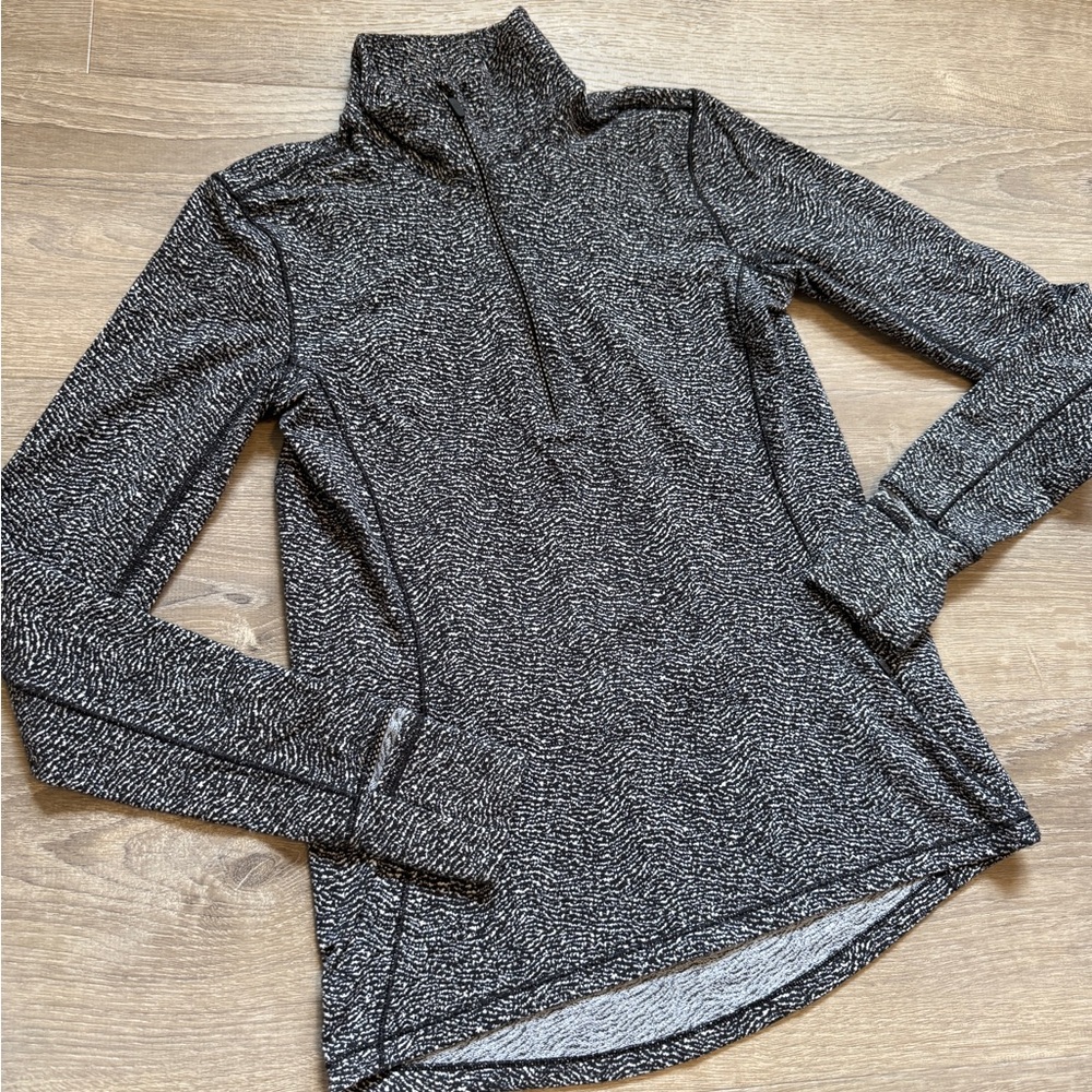 Lululemon Outrun 1/2 Zip in Luon Ripple Jacquard Black & White - Picture 5 of 11